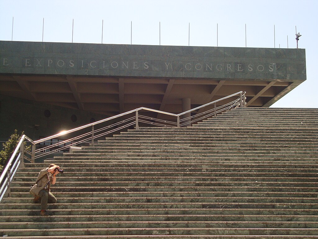 Escaleras del Palacio de Congresos de Granada
